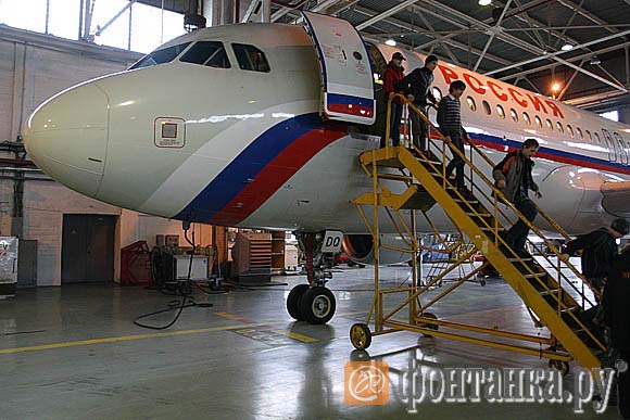Глухие и слабослышащие дети побывали в аэропорту "Пулково". Фото: Фонтанка.ру Глухие и слабослышащие дети побывали в аэропорту "Пулково". Фото: Фонтанка.ру