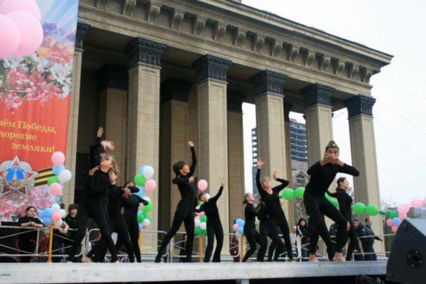 Слабослышащие и глухие актёры побеждают на всероссийских фестивалях Слабослышащие и глухие актёры побеждают на всероссийских фестивалях