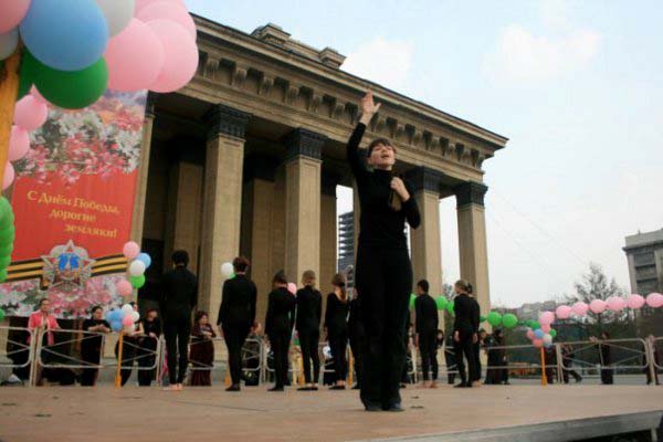 Слабослышащие и глухие актёры побеждают на всероссийских фестивалях Слабослышащие и глухие актёры побеждают на всероссийских фестивалях