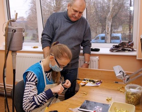 Калининградец открыл фирму для глухой дочери