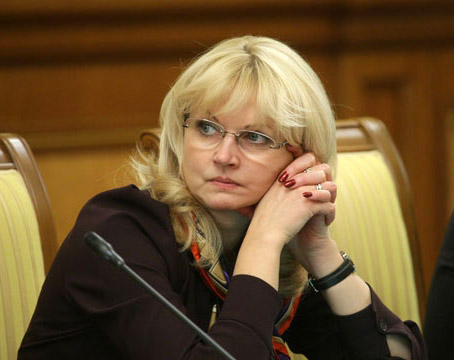 Министр здравоохранения и социального развития России Т.А. Голикова на заседании Правительства Российской Федерации. Фото premier.gov.ru Министр здравоохранения и социального развития России Т.А. Голикова на заседании Правительства Российской Федерации. Фото premier.gov.ru