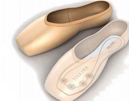Разработаны специальные балетные туфли для глухих детей