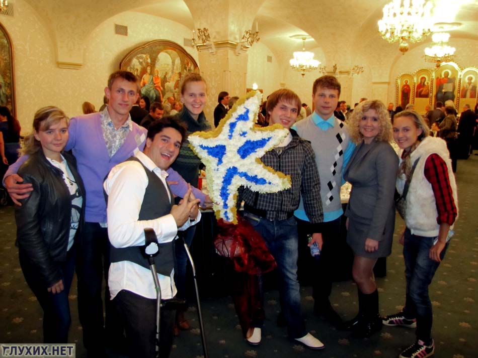 Алёна Орлова со своим коллективом «Ангелы надежды».