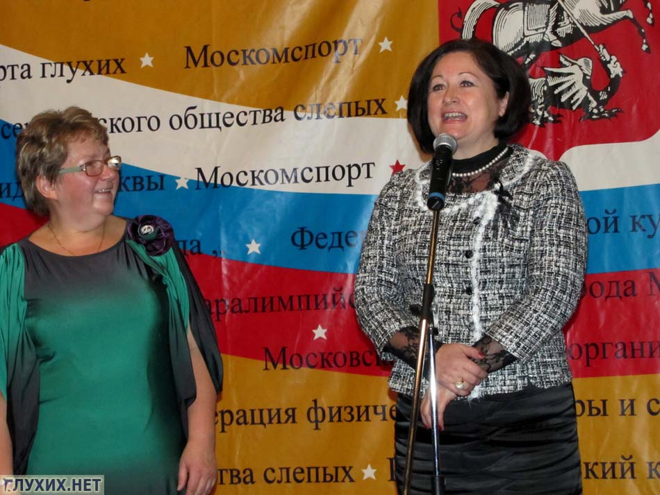 Представители местной Управы поблагодарили Е.И. Митрофанову за её замечательный и нужный труд. Представители местной Управы поблагодарили Е.И. Митрофанову за её замечательный и нужный труд.