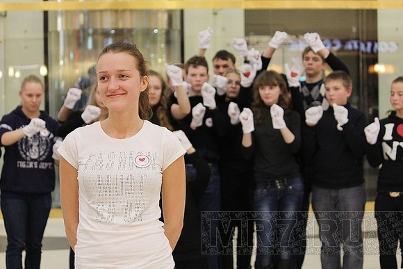 Глухие петербуржцы станцевали «танец сердец»