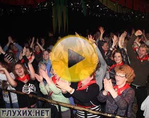 На дискотеке 80-х от Шевы пел сам Шева! На дискотеке 80-х от Шевы пел сам Шева!