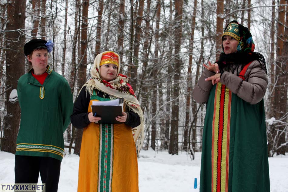 Ведущие открыли конкурс с небольшой истории возникновения Масленицы. 