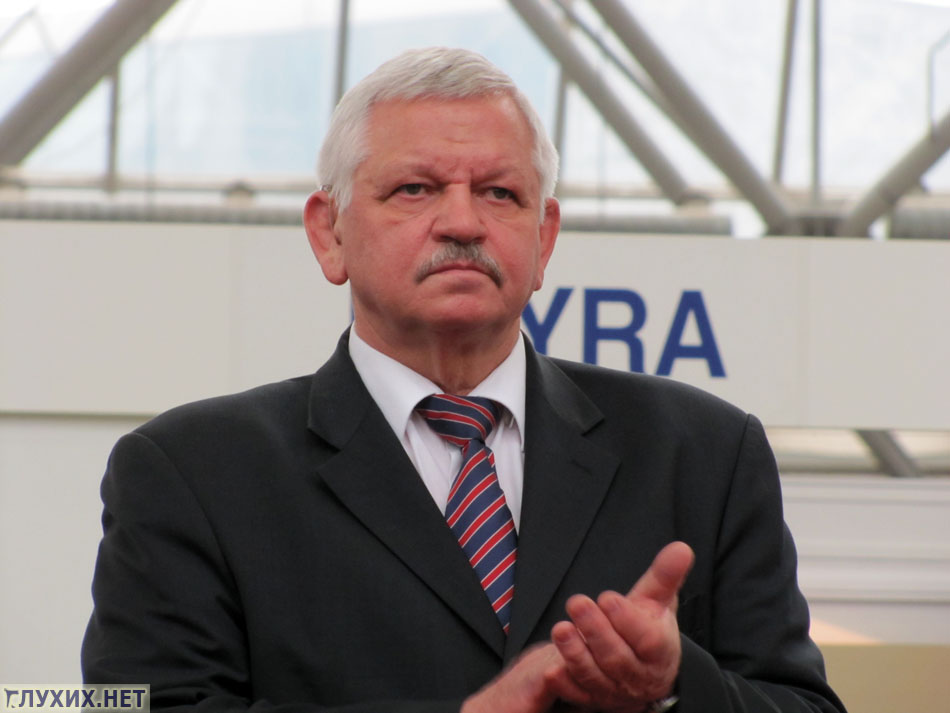 Президент ВОГ Валерий Рухледев поблагодарил организаторов за нужную и полезную выставку. Президент ВОГ Валерий Рухледев поблагодарил организаторов за нужную и полезную выставку.