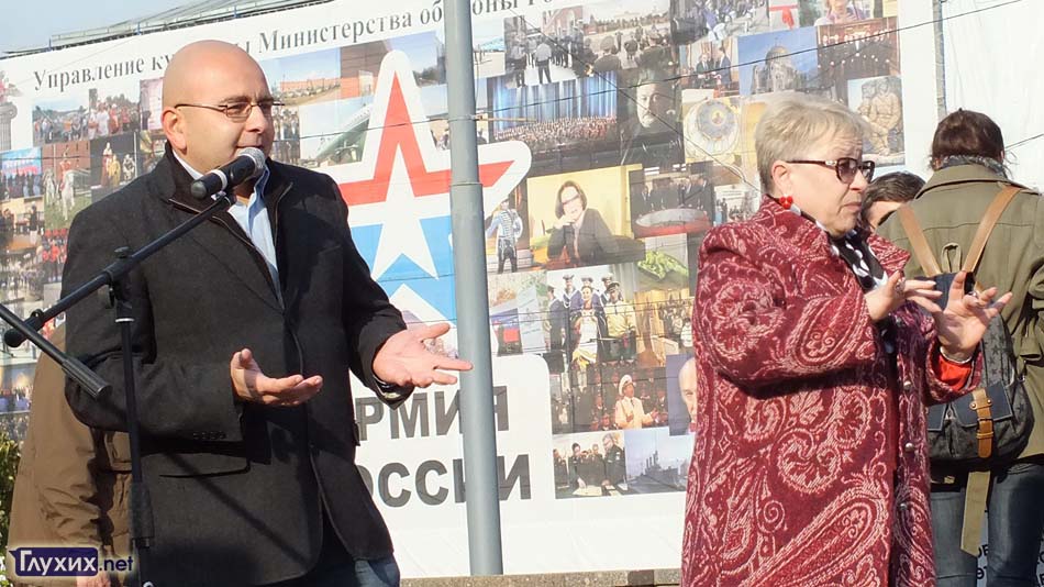 Максим Ларионов: «Дети все разные, но они имеют одинаковое право на образование! Только кому-то надо уделять больше внимания, кому-то меньше». Максим Ларионов: «Дети все разные, но они имеют одинаковое право на образование! Только кому-то надо уделять больше внимания, кому-то меньше».