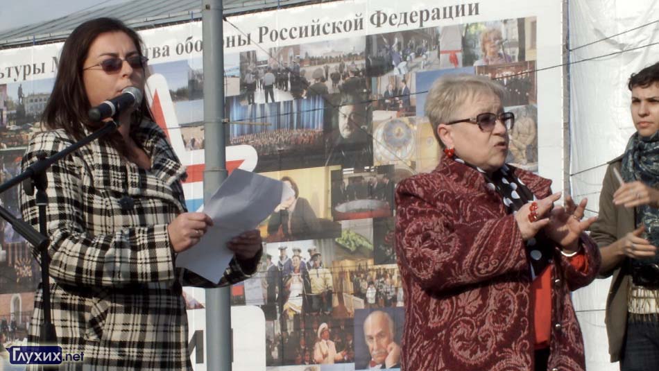 Председатель родительского комитета школы-интерната № 30 Ермакова свидетельствует о том, что было урезано финансирование школы с начала этого года. Теперь родителям предлагается оплатить часть услуг специалистов в школе. Председатель родительского комитета школы-интерната № 30 Ермакова свидетельствует о том, что было урезано финансирование школы с начала этого года. Теперь родителям предлагается оплатить часть услуг специалистов в школе.