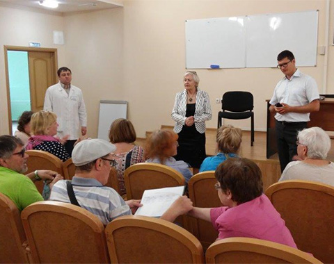 Главврач больницы провёл встречу с глухими Главврач больницы провёл встречу с глухими