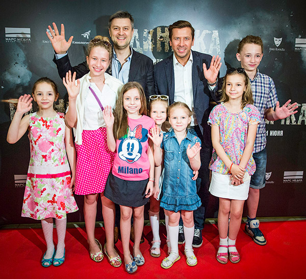 В фильме Единичка приняли участие неслышащие дети.