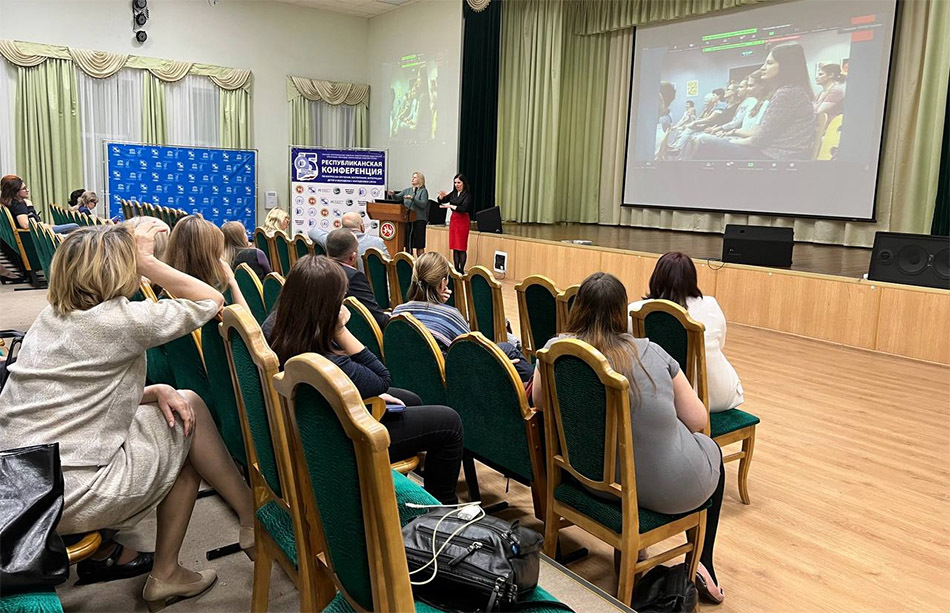 Конференция о жестовом языке в образовании. Фото ВОГинфо.ру Конференция о жестовом языке в образовании. Фото ВОГинфо.ру