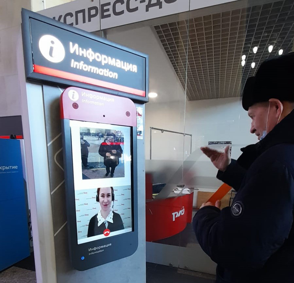 Старые электрички обзаводятся табло с остановками