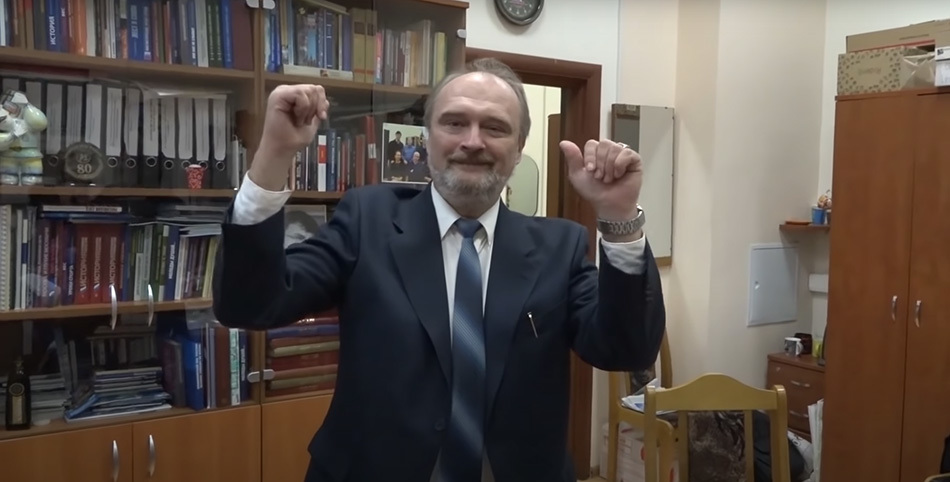 В здании ЦП ВОГ открылась фотовыставка Валентина Прикащикова