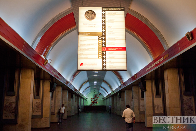 Задержаны полицейские, избившие глухого подростка в метро Тбилиси